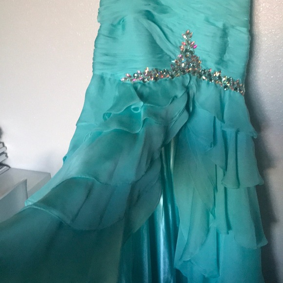 Gorgeous beaded aqua/mint sweetheart prom gown - Picture 5 of 8